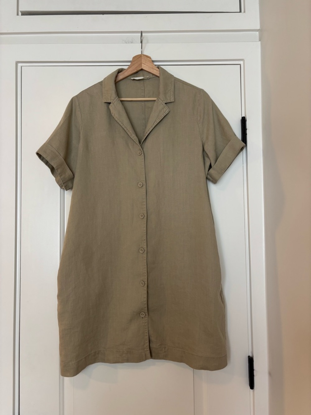 Everlane Button-Front Short Sleeve Linen Shirt Dress in Olive-Taupe Medium - Picture 2 of 9